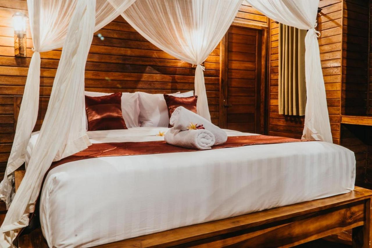 Taman Tirta Villa Lembongan Buitenkant foto